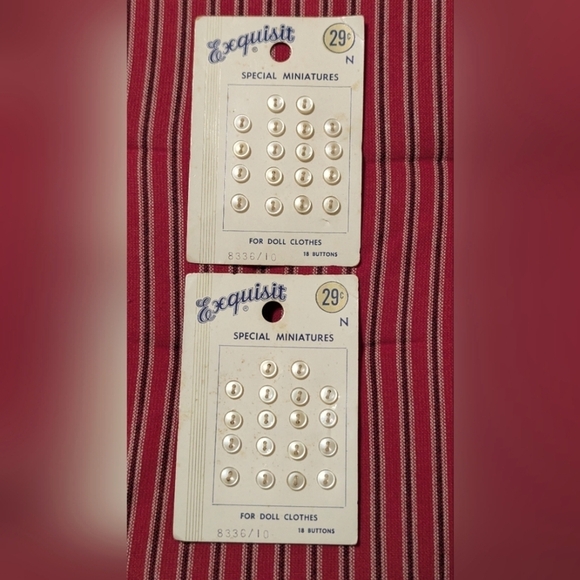 Vintage Exquisite Pearl Buttons Doll Clothes Original Card #2 cards - Picture 1 of 1